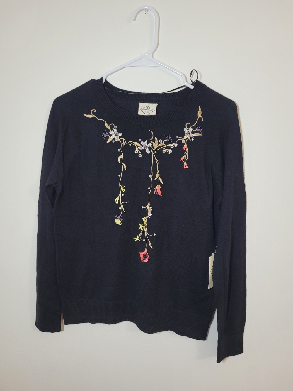St Johns Bay Women's Black Floral Pearl Knit Sweater Size PM BNWT
